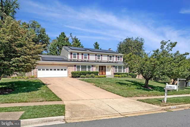 7730 FALSTAFF RD, Mclean, VA 22102