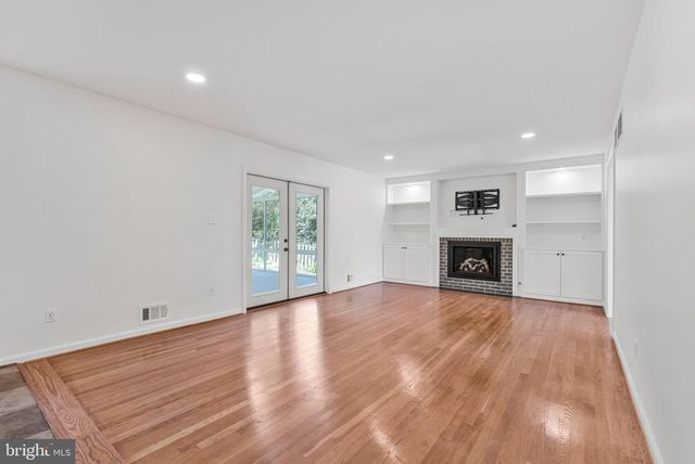 7730 FALSTAFF RD, Mclean, VA 22102
