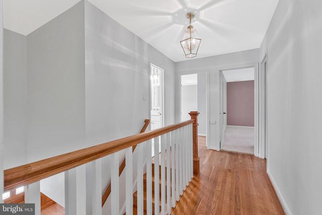 7730 FALSTAFF RD, Mclean, VA 22102