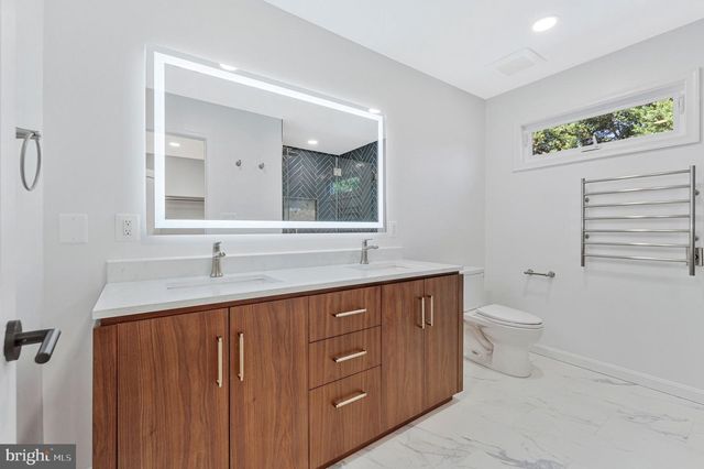 7730 FALSTAFF RD, Mclean, VA 22102