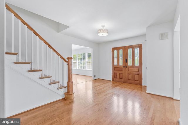 7730 FALSTAFF RD, Mclean, VA 22102