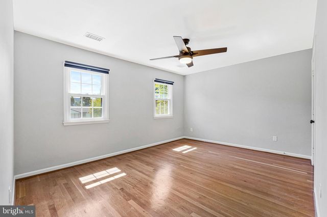 7730 FALSTAFF RD, Mclean, VA 22102