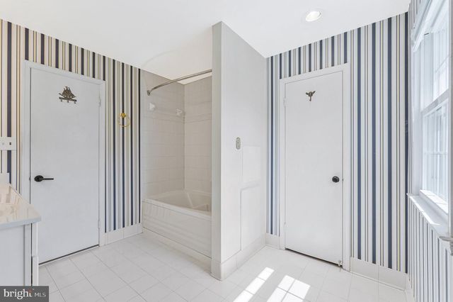 7730 FALSTAFF RD, Mclean, VA 22102