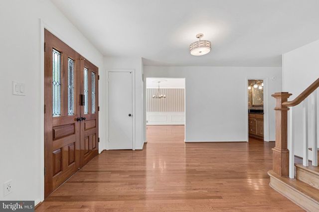 7730 FALSTAFF RD, Mclean, VA 22102