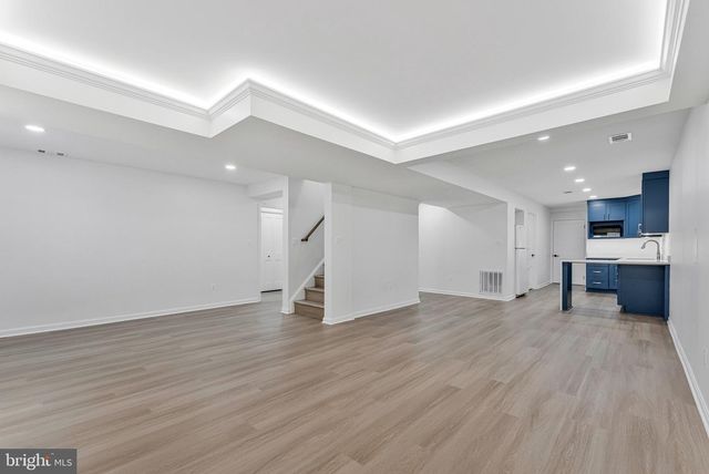 7730 FALSTAFF RD, Mclean, VA 22102