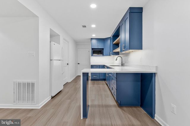 7730 FALSTAFF RD, Mclean, VA 22102