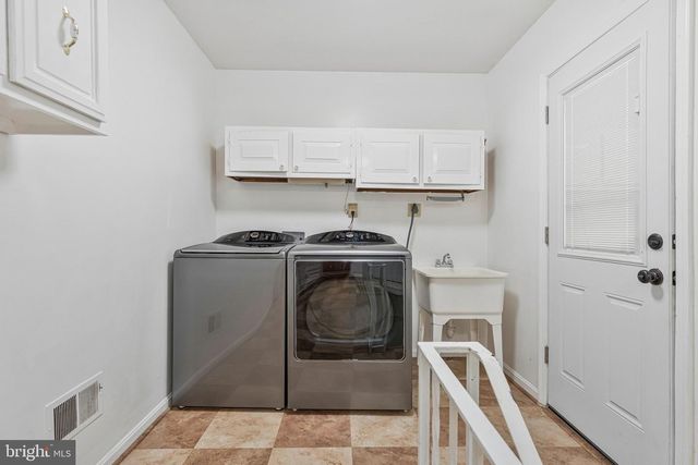7730 FALSTAFF RD, Mclean, VA 22102