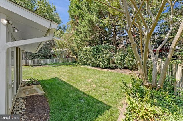 7730 FALSTAFF RD, Mclean, VA 22102