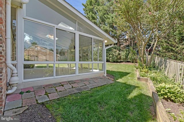 7730 FALSTAFF RD, Mclean, VA 22102
