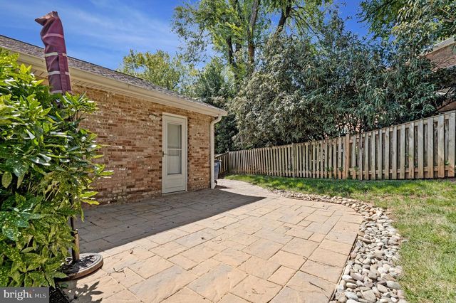 7730 FALSTAFF RD, Mclean, VA 22102