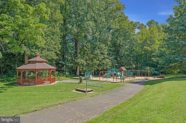 7730 FALSTAFF RD, Mclean, VA 22102