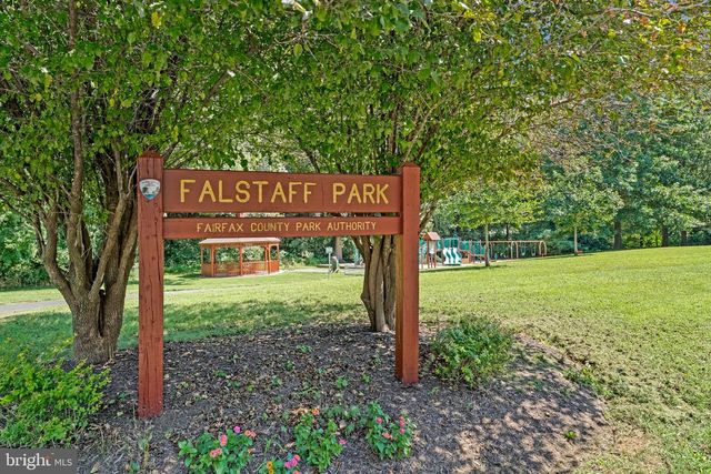 7730 FALSTAFF RD, Mclean, VA 22102