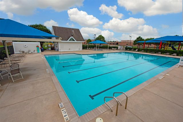 3205 Featherwood Lane, Dickinson, TX 77539