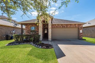 3205 Featherwood Lane, Dickinson, TX 77539