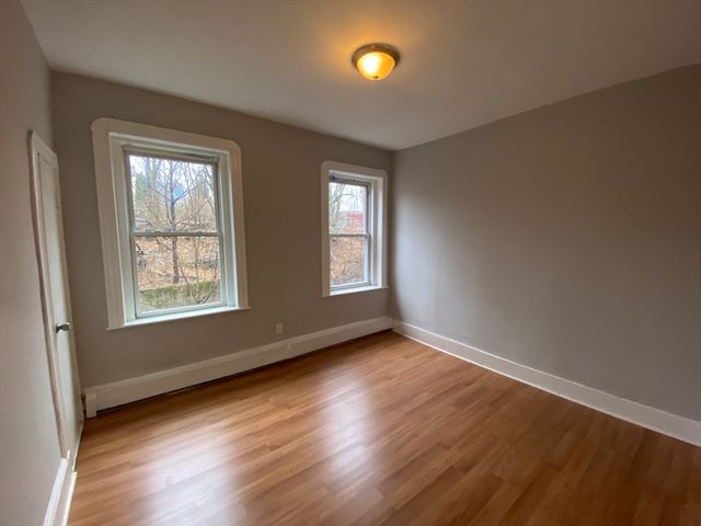 96-98 Woodledge Street 3L, Boston, MA 02125