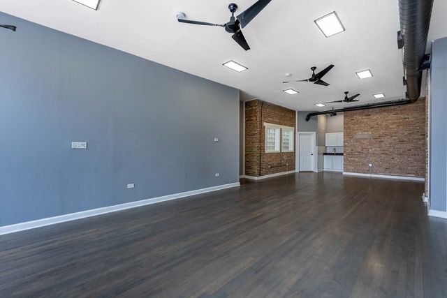 5436 W Fullerton Avenue, Chicago, IL 60639