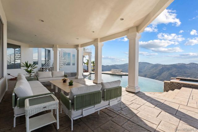 9629 Misty Meadow Lane, Escondido, CA 92026