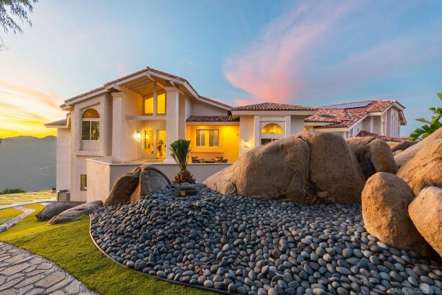 9629 Misty Meadow Lane, Escondido, CA 92026