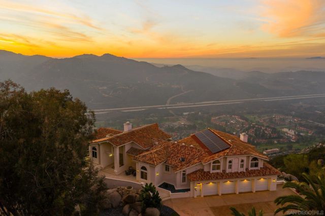 9629 Misty Meadow Lane, Escondido, CA 92026