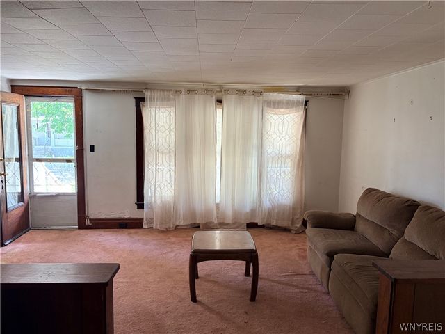 2204 La Salle Avenue, Niagara Falls, NY 14301
