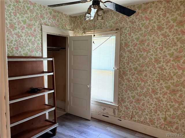 2204 La Salle Avenue, Niagara Falls, NY 14301