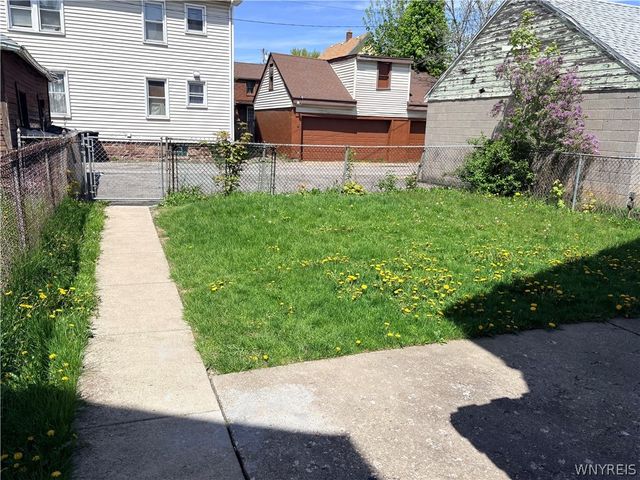 2204 La Salle Avenue, Niagara Falls, NY 14301