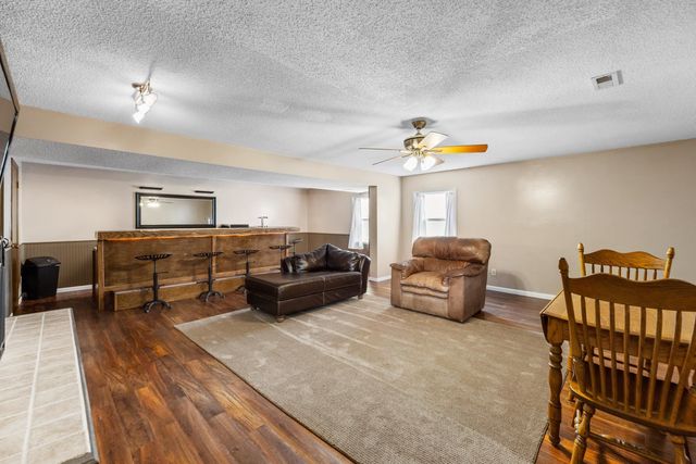 2012 N Burr Hill, Derby, KS 67037