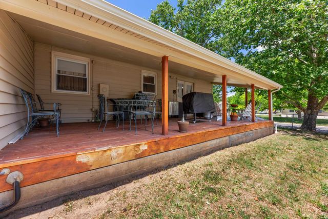 2012 N Burr Hill, Derby, KS 67037