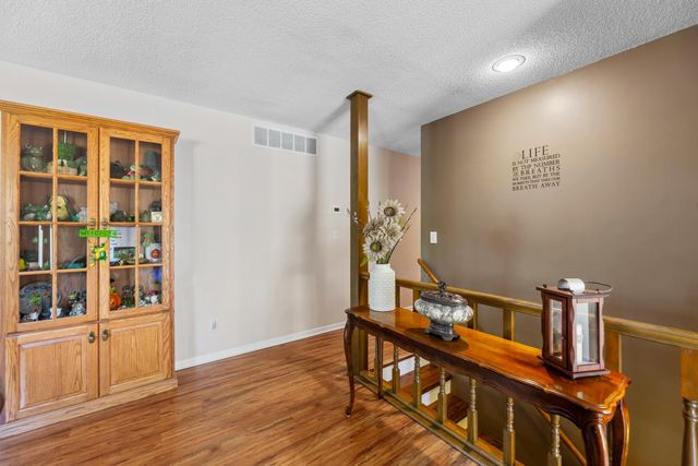 2012 N Burr Hill, Derby, KS 67037