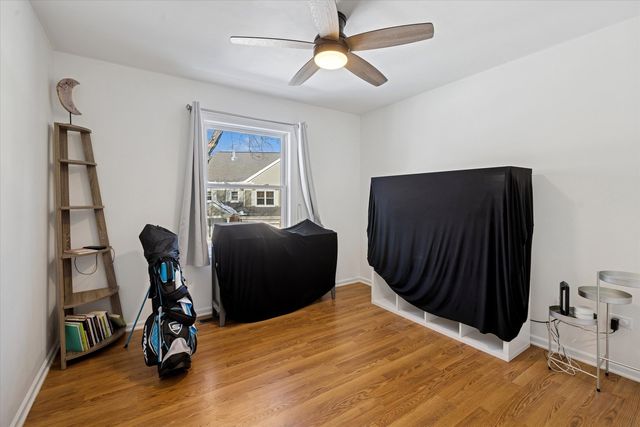 2454 E HUNTER Drive, Arlington Heights, IL 60004