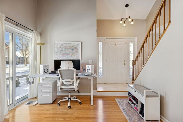 2454 E HUNTER Drive, Arlington Heights, IL 60004