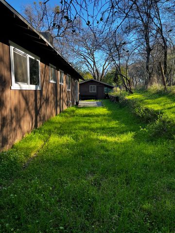 5575 Stanley Dr, Auburn, CA 95602