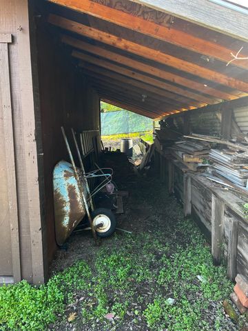 5575 Stanley Dr, Auburn, CA 95602