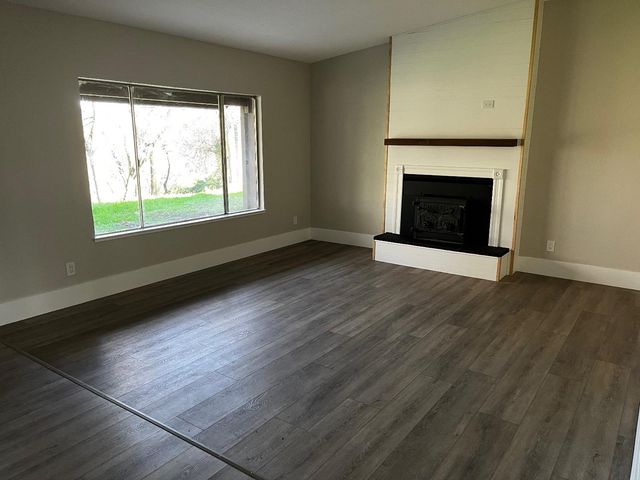 5575 Stanley Dr, Auburn, CA 95602