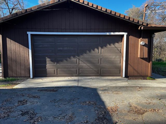 5575 Stanley Dr, Auburn, CA 95602