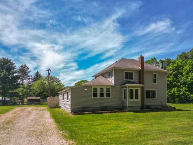 28033 62nd Avenue, Lawton, MI 49065
