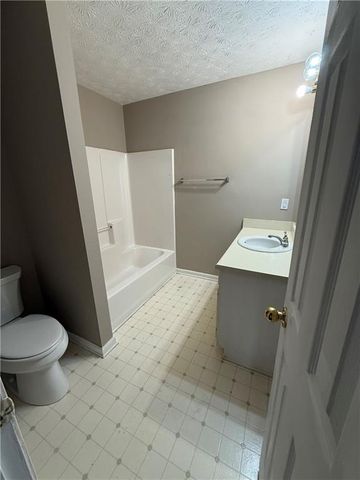 8910 Bridgewater Drive, Gainesville, GA 30506