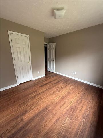 8910 Bridgewater Drive, Gainesville, GA 30506