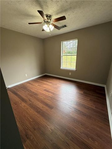 8910 Bridgewater Drive, Gainesville, GA 30506