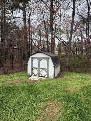 8910 Bridgewater Drive, Gainesville, GA 30506