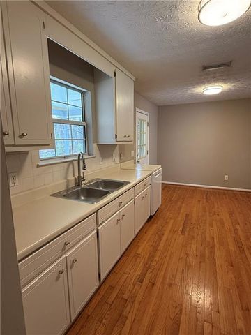 8910 Bridgewater Drive, Gainesville, GA 30506