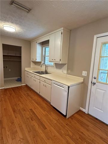 8910 Bridgewater Drive, Gainesville, GA 30506