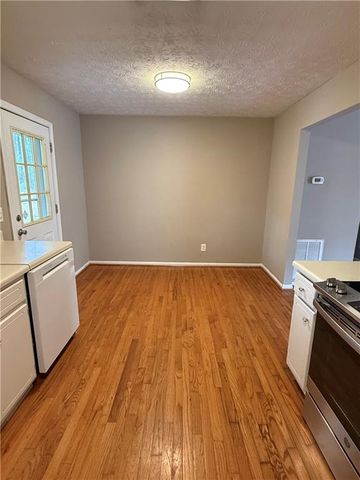 8910 Bridgewater Drive, Gainesville, GA 30506