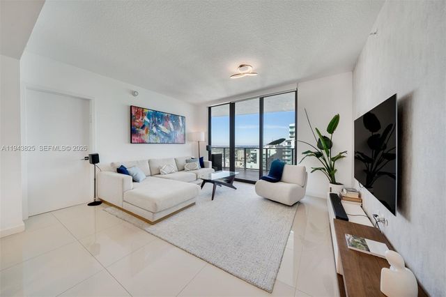 488 NE 18th St 4805, Miami, FL 33132