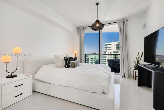 488 NE 18th St 4805, Miami, FL 33132