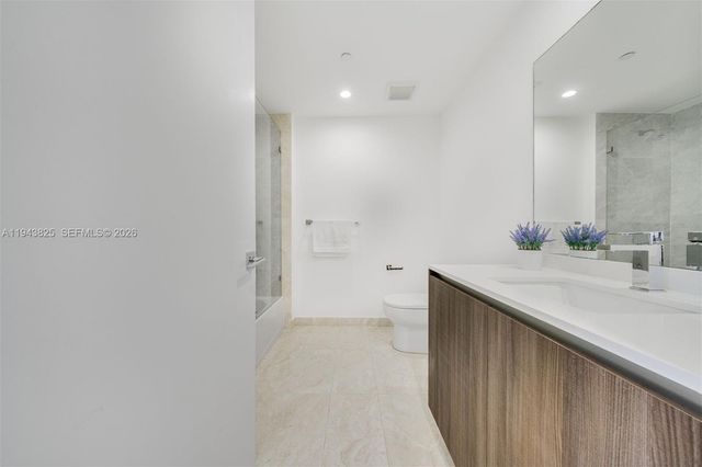 488 NE 18th St 4805, Miami, FL 33132