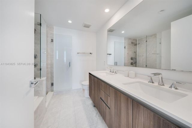 488 NE 18th St 4805, Miami, FL 33132