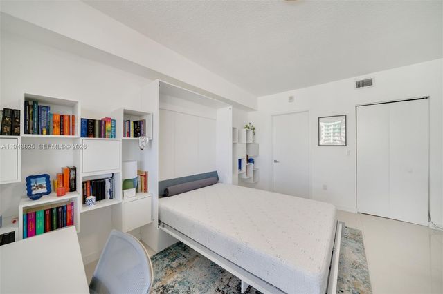 488 NE 18th St 4805, Miami, FL 33132