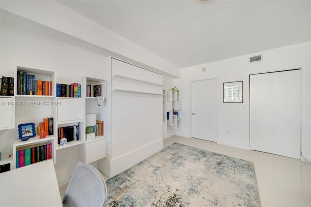 488 NE 18th St 4805, Miami, FL 33132