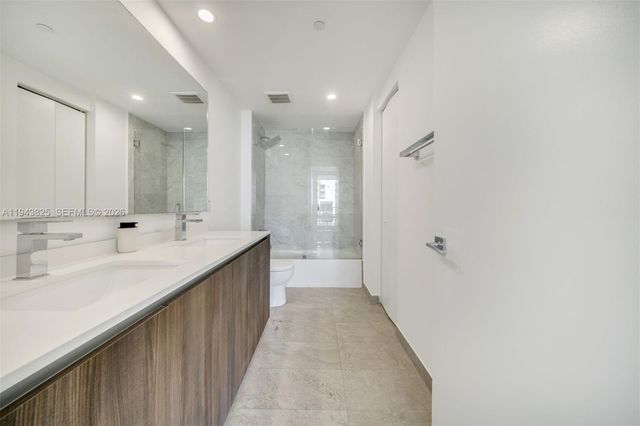 488 NE 18th St 4805, Miami, FL 33132